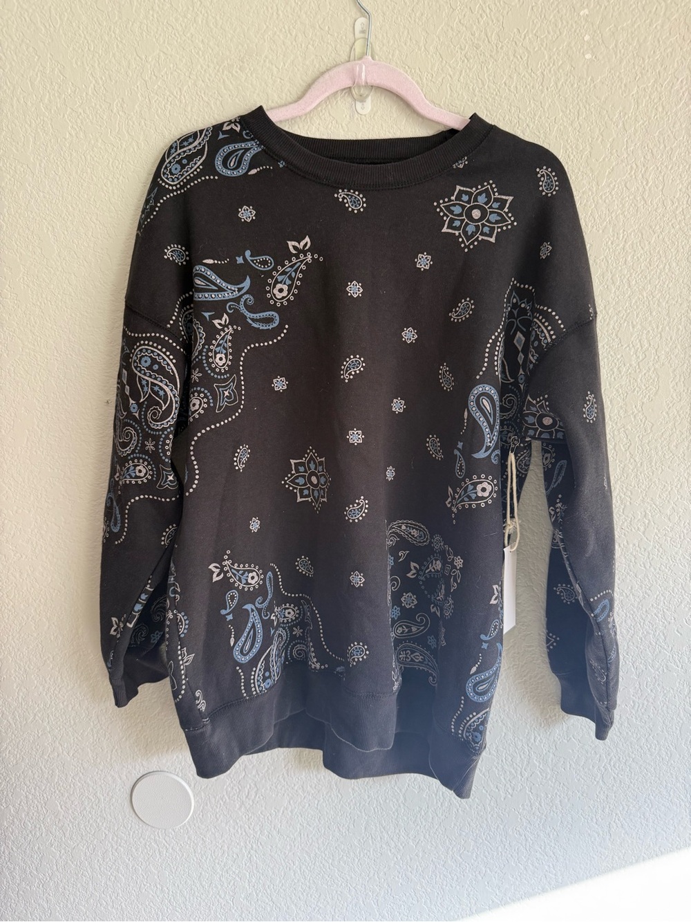 Vintage Havana Black Bandana Printed Fleece Crewneck